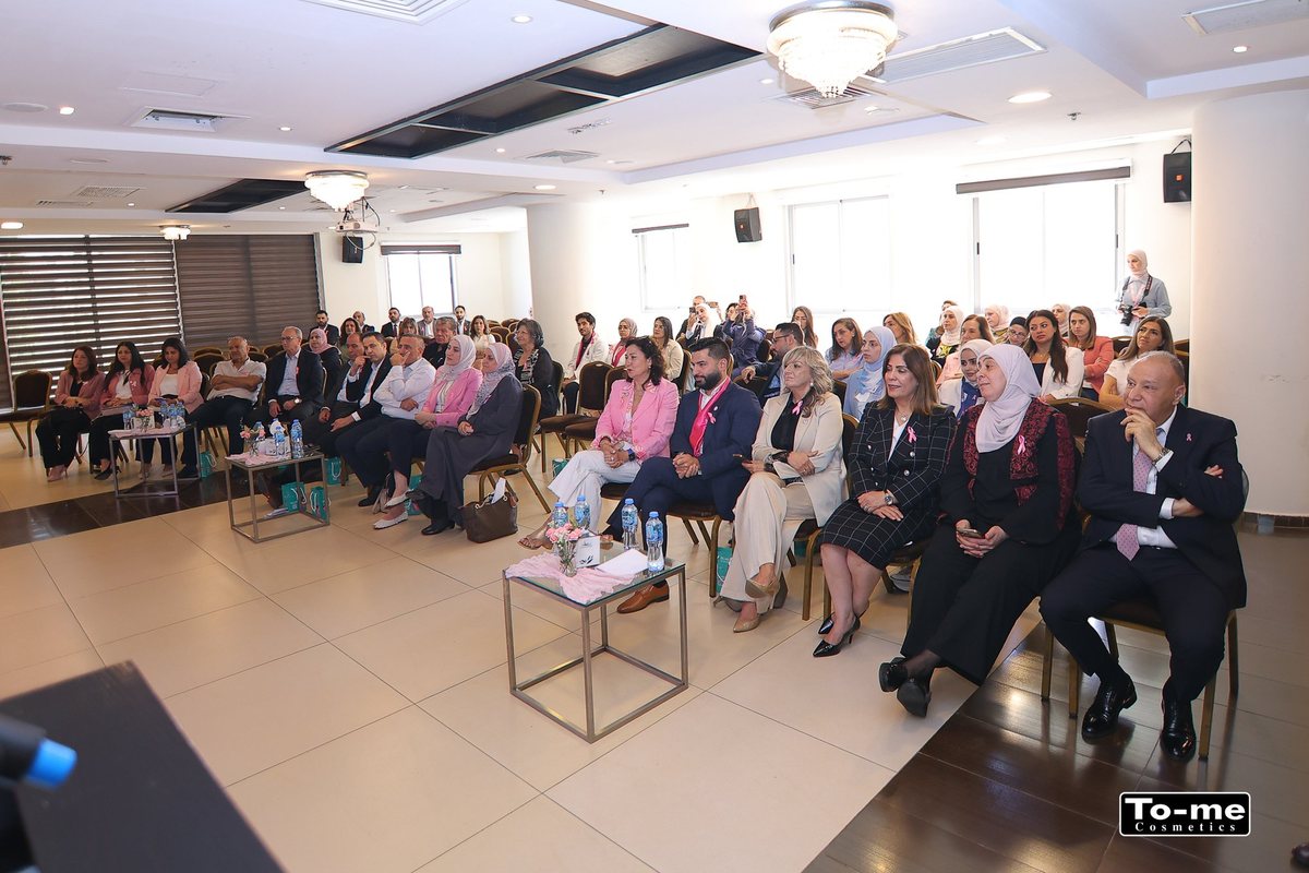A full hall at the breast-cancer awareness event